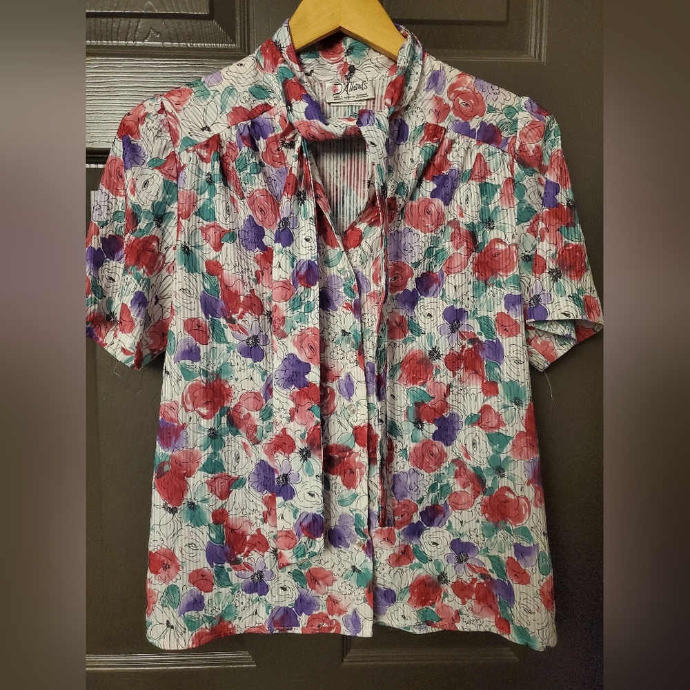 VINTAGE PIECE Floral D'Allairds button down top size 10